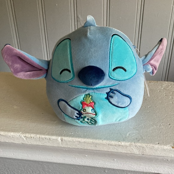 SOLD 🚨Brand NWT- 6.5”- Disney- Stitch w/ Scrump Original- Squishmallows - Picture 3 of 17